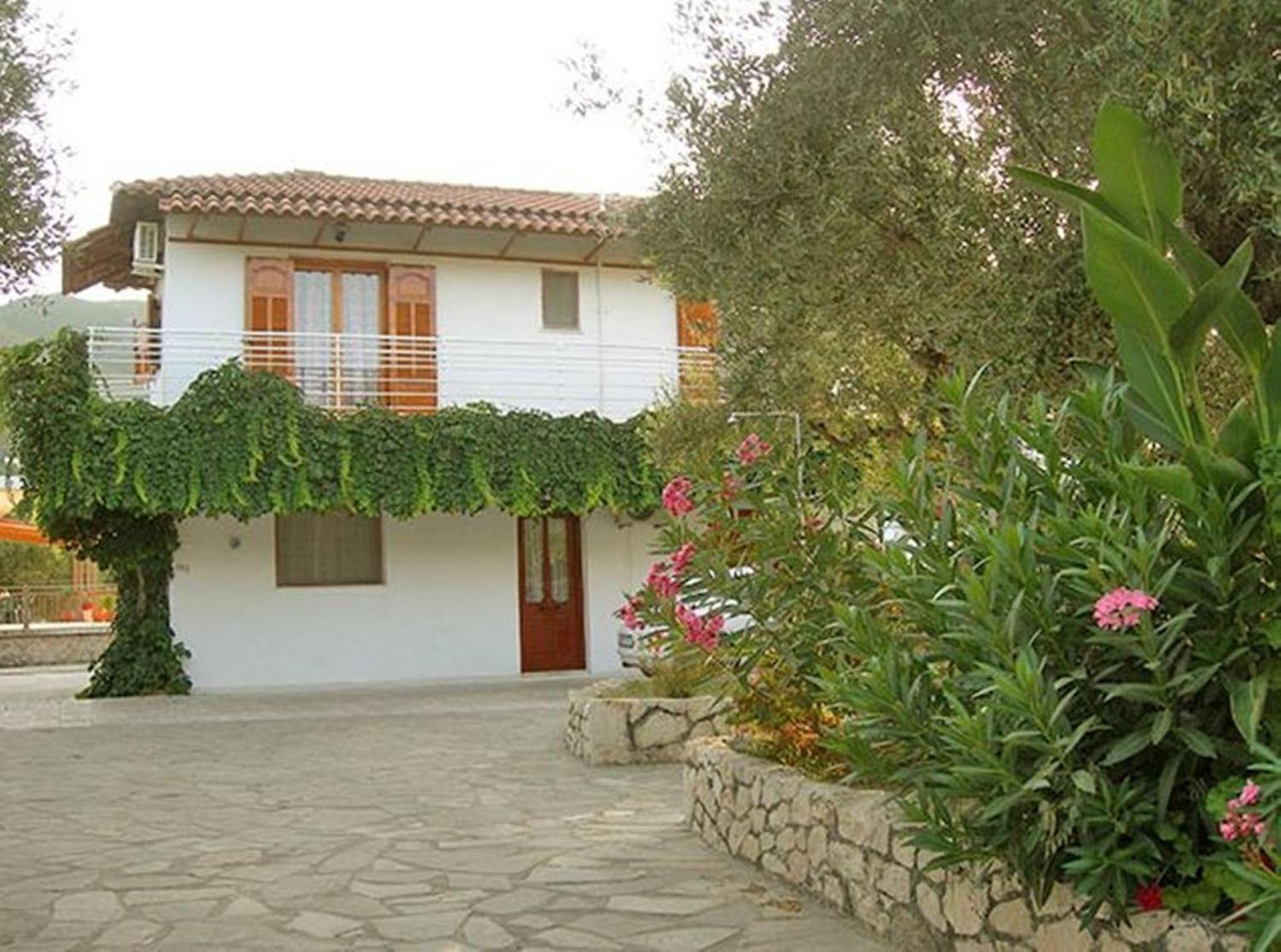 Irini Studios Alykes  Exterior photo